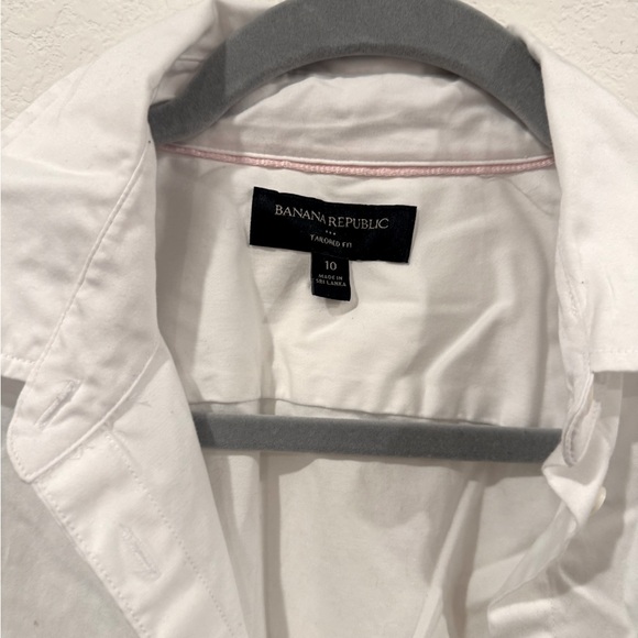 White collar shirt - Picture 2 of 2